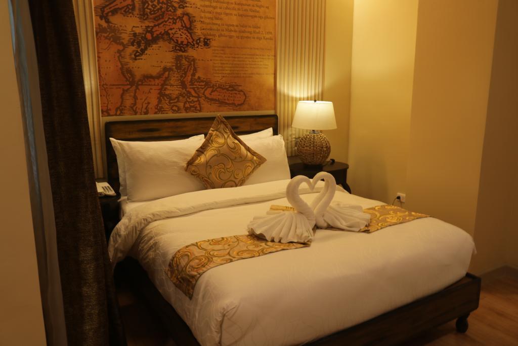 Palm Grass Hotel Cebu Buitenkant foto